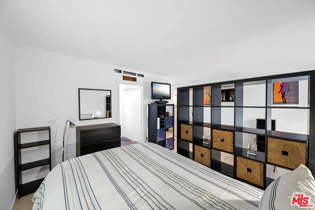 960 Larrabee Street 116, West Hollywood, California 90069 home-pic-22