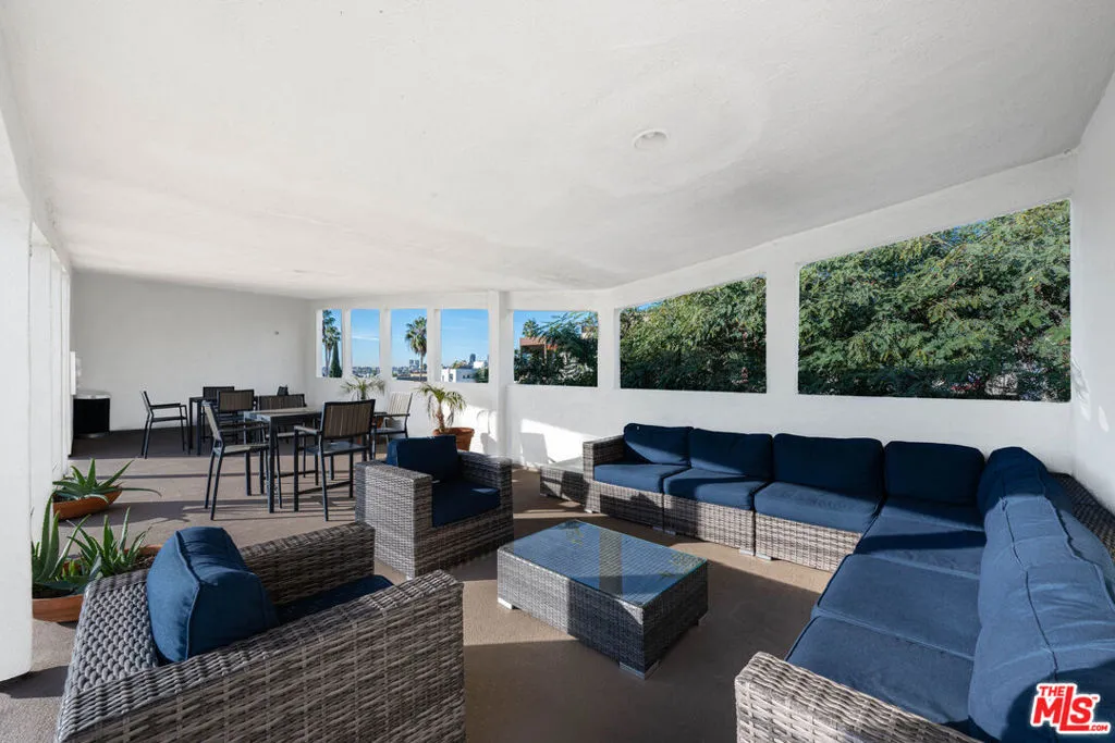 960 Larrabee Street 116, West Hollywood, California 90069 home-pic-27