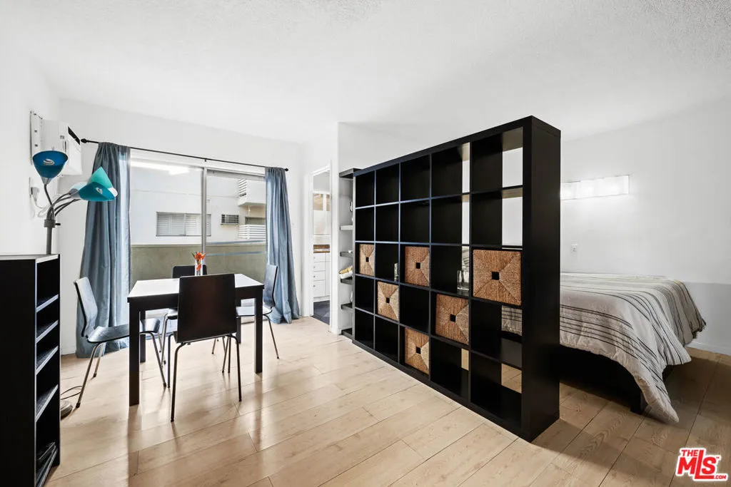 960 Larrabee Street 116, West Hollywood, California 90069 home-pic-13