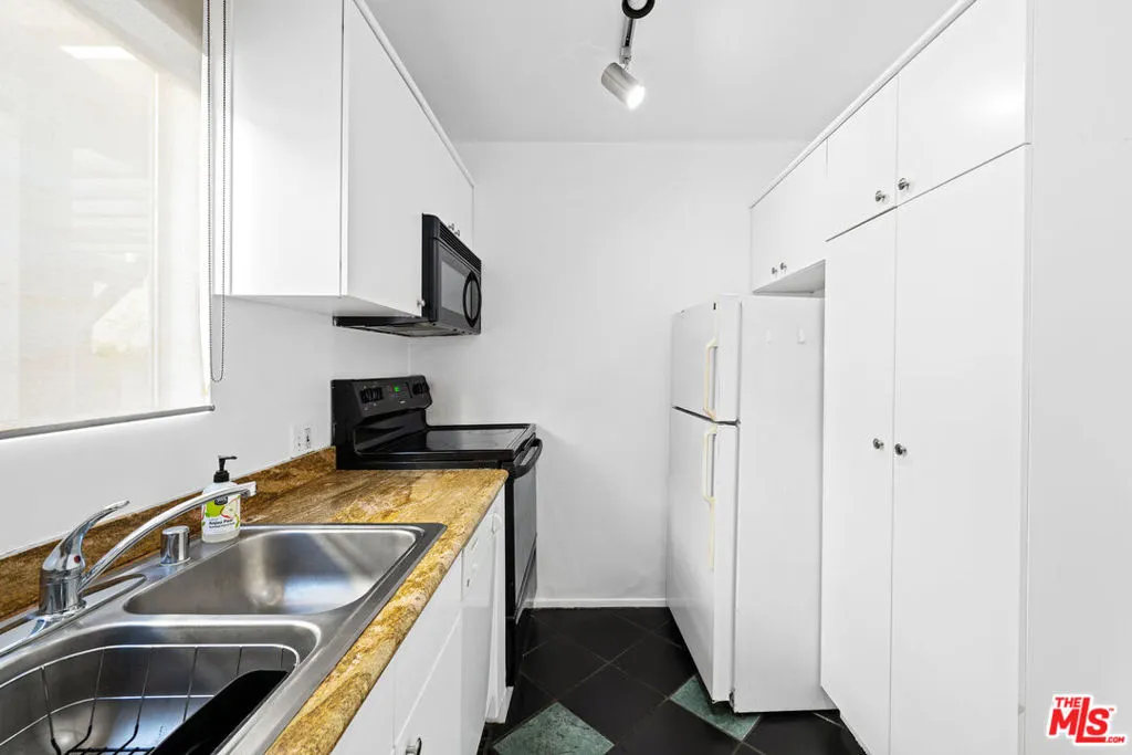 960 Larrabee Street 116, West Hollywood, California 90069 home-pic-19