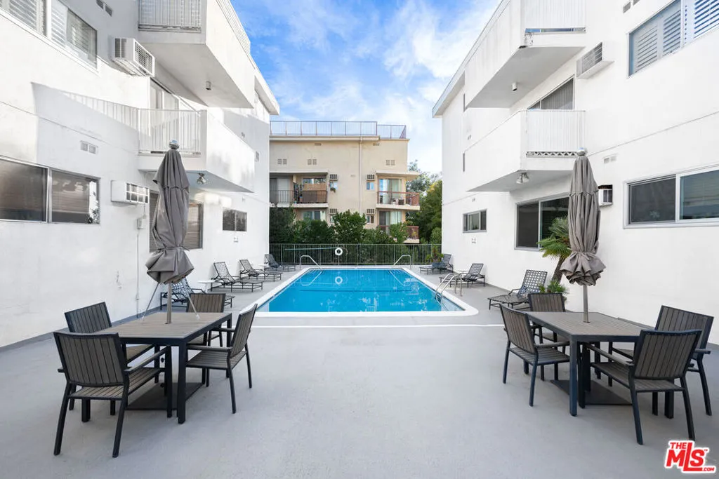 960 Larrabee Street 116, West Hollywood, California 90069 home-pic-10
