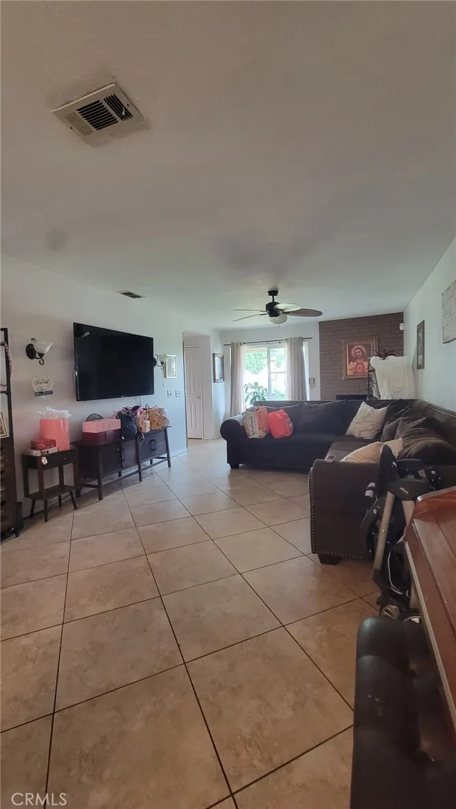 2904 Oleta Lane, Highland, California 92346 home-pic-3