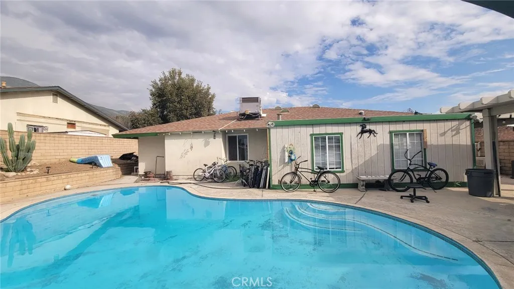 2904 Oleta Lane, Highland, California 92346 home-pic-11