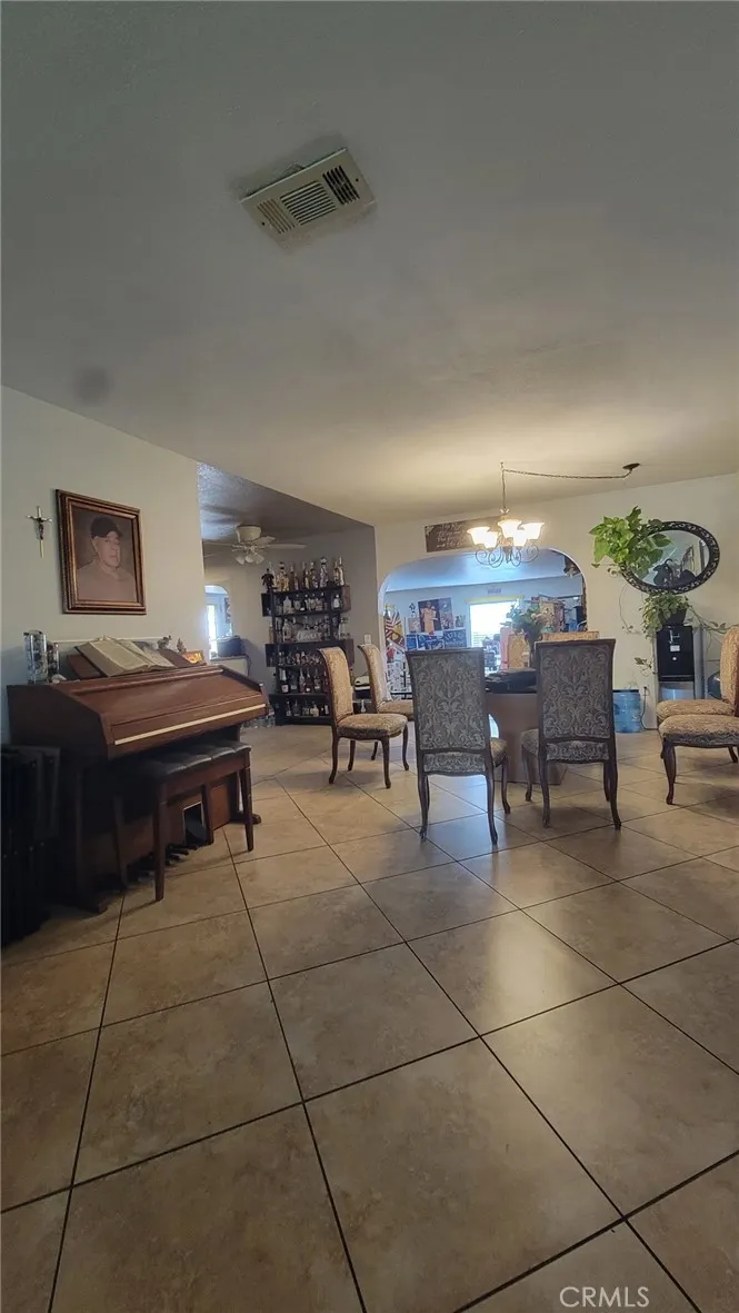 2904 Oleta Lane, Highland, California 92346 home-pic-2