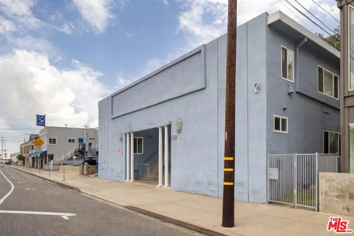 161 W Channel Road 5, Santa Monica, California 90402