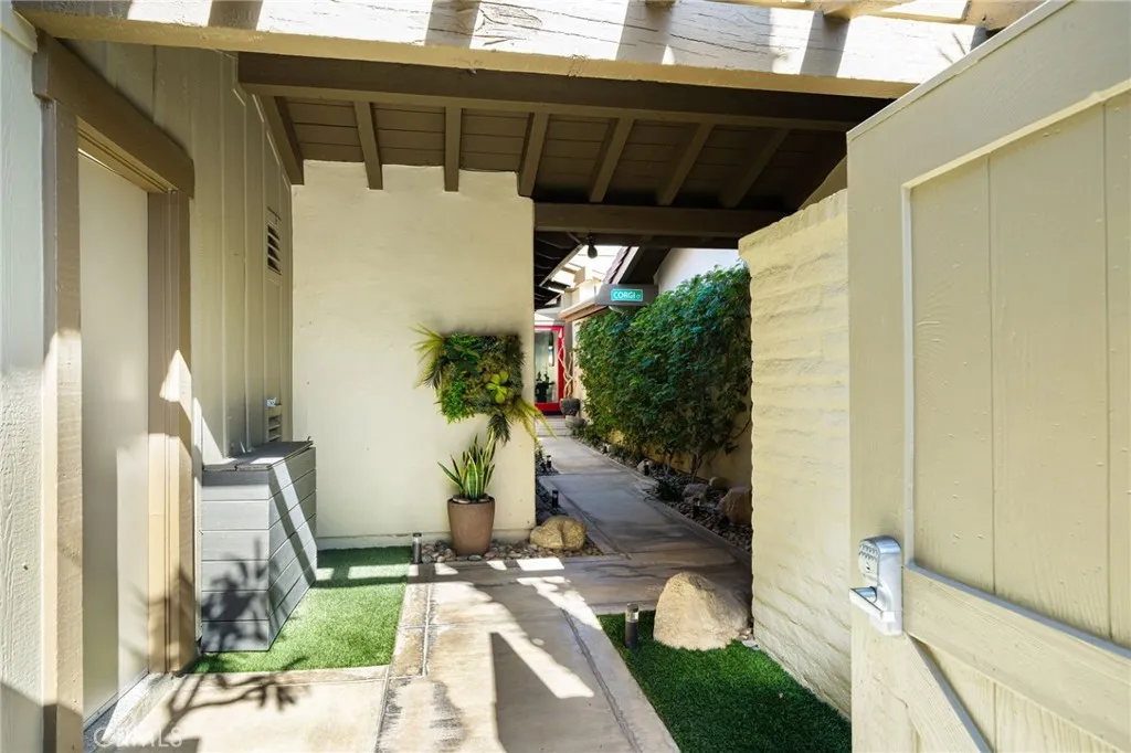 84 Running Springs, Palm Desert, California 92211 home-pic-5