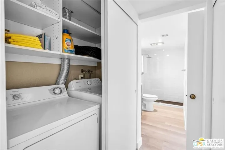 inside side by side laundry