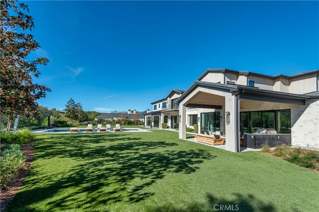 24050 Hidden Ridge Road, Hidden Hills, California 91302 home-pic-35