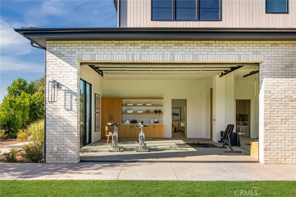 24050 Hidden Ridge Road, Hidden Hills, California 91302 home-pic-18