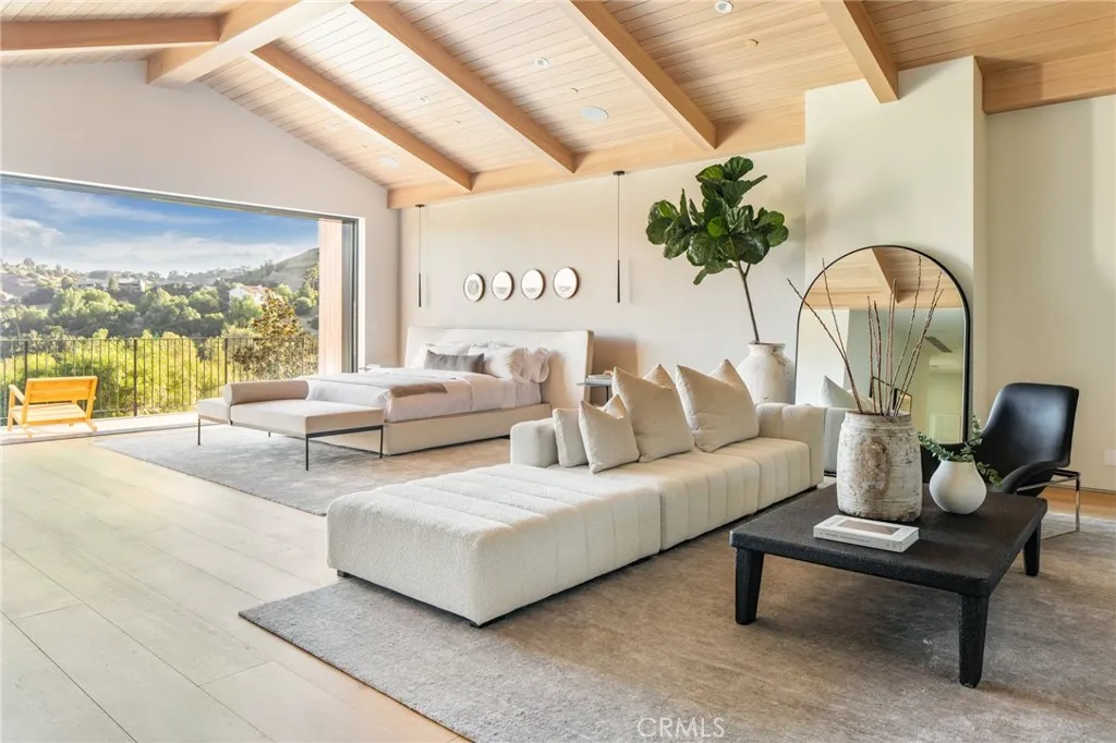 24050 Hidden Ridge Road, Hidden Hills, California 91302 home-pic-20