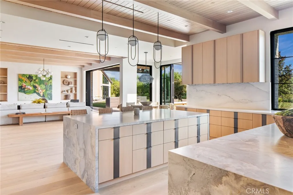 24050 Hidden Ridge Road, Hidden Hills, California 91302 home-pic-10