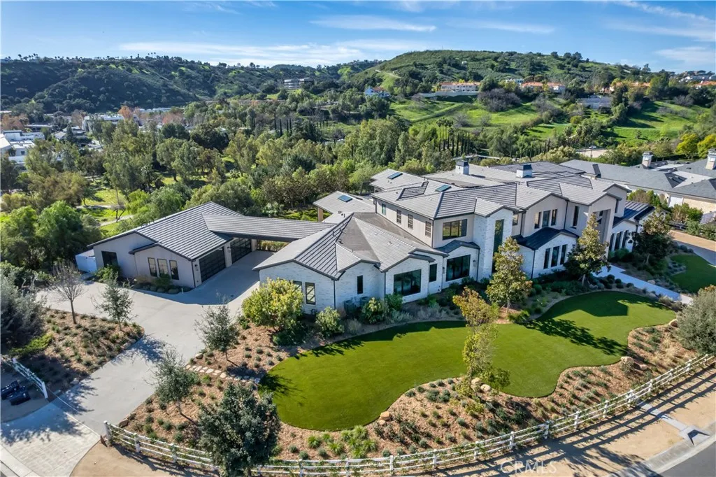 24050 Hidden Ridge Road, Hidden Hills, California 91302 home-pic-42