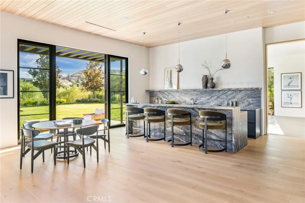 24050 Hidden Ridge Road, Hidden Hills, California 91302 home-pic-13
