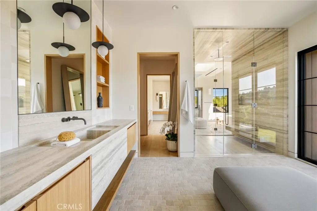 24050 Hidden Ridge Road, Hidden Hills, California 91302 home-pic-24
