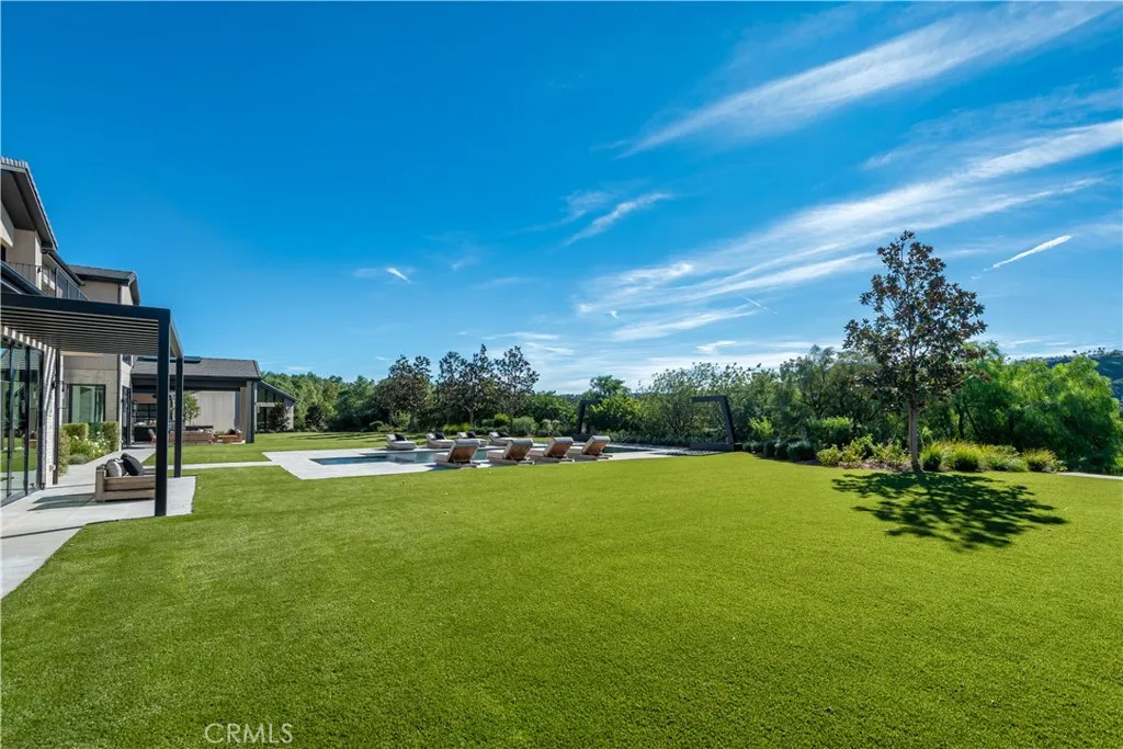 24050 Hidden Ridge Road, Hidden Hills, California 91302 home-pic-40