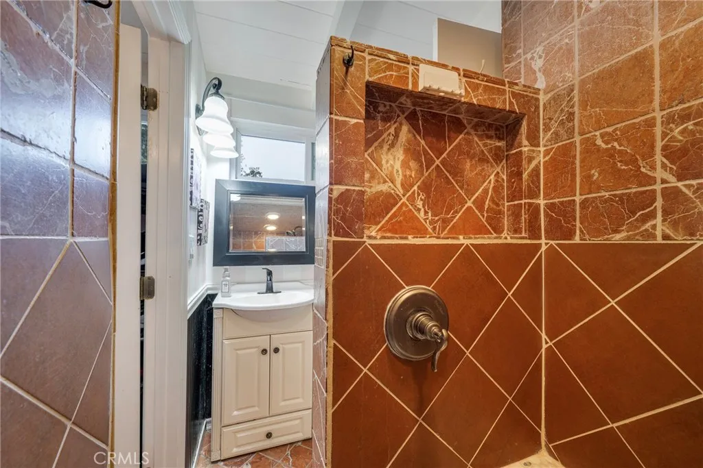 2500 Santa Ysabel, Fullerton, California 92831 home-pic-31