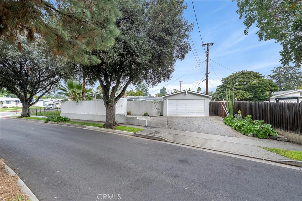 2500 Santa Ysabel, Fullerton, California 92831 home-pic-44