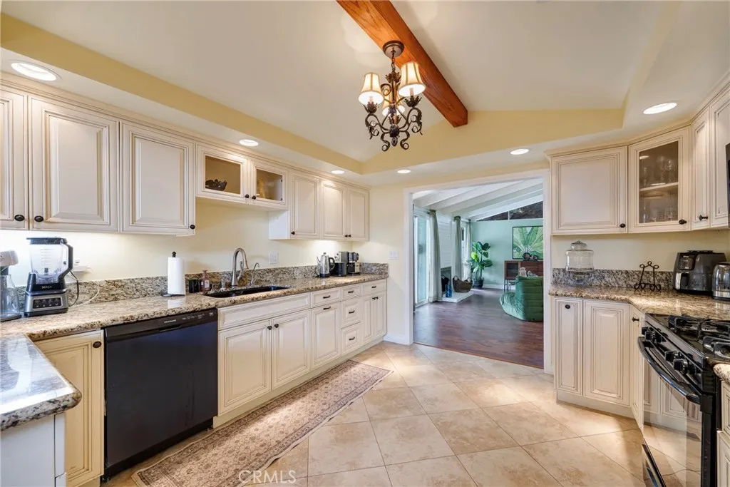 2500 Santa Ysabel, Fullerton, California 92831 home-pic-12