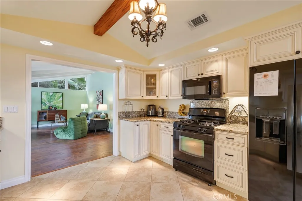 2500 Santa Ysabel, Fullerton, California 92831 home-pic-14