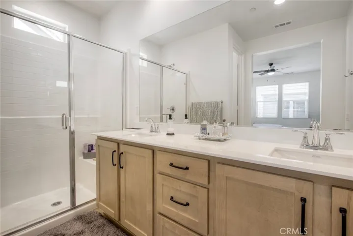 Primary Bathroom w/walk-in shower
