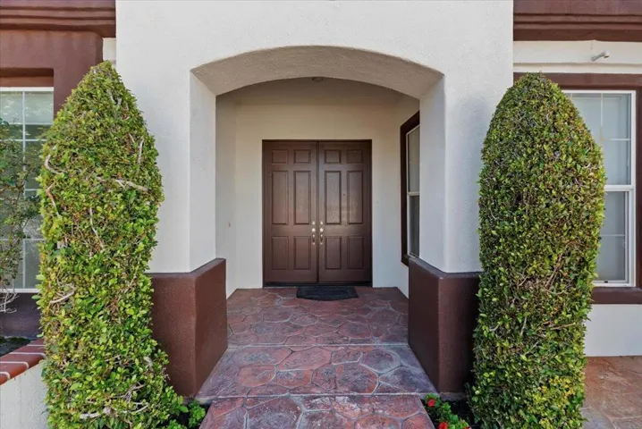 08-Front Porch