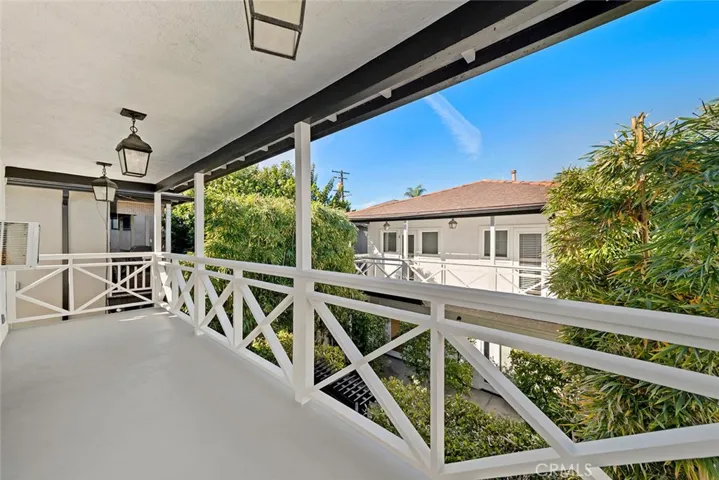 balcony off Primary
