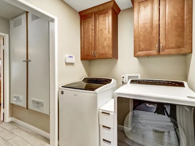 20-9187 Oakmount Blvd-20