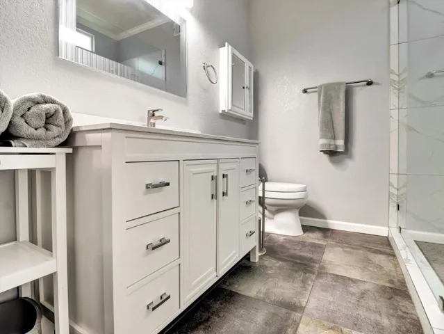 31-9187 Oakmount Blvd-31