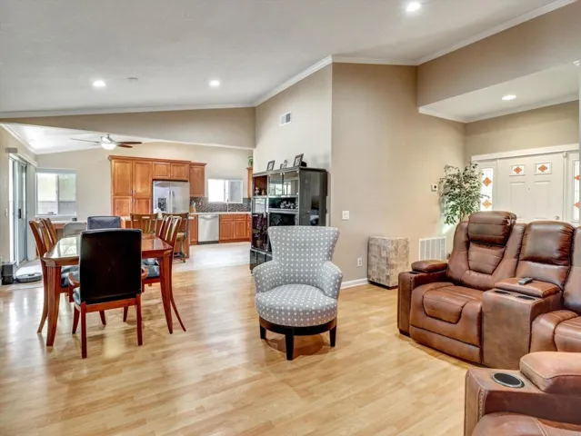 07-9187 Oakmount Blvd-7