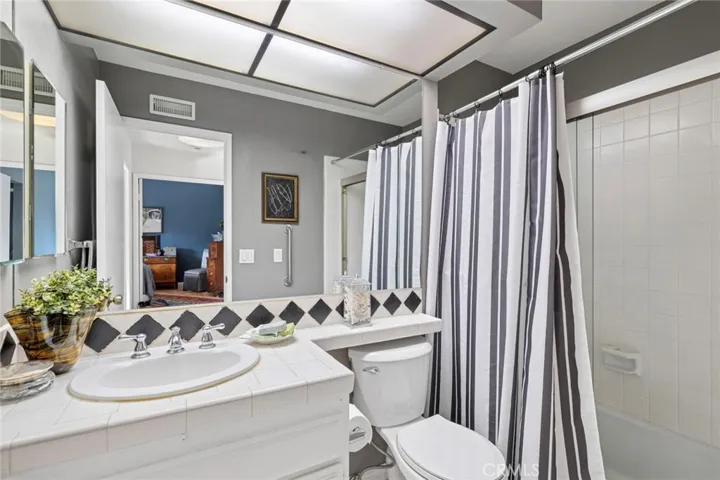Upstairs Second Bathroom