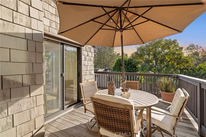 Looking for an expansive alfresco retreat?