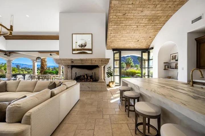 27-web-or-mls-TP_52700Gato_0126_027