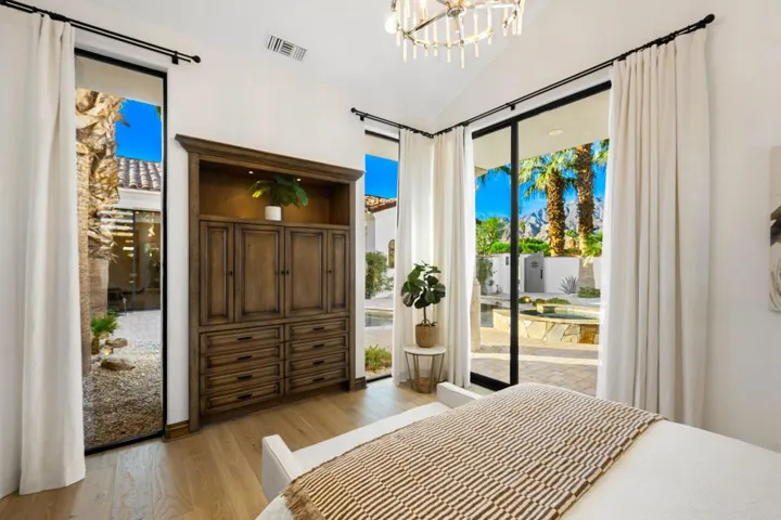 54-web-or-mls-TP_52700Gato_0126_054