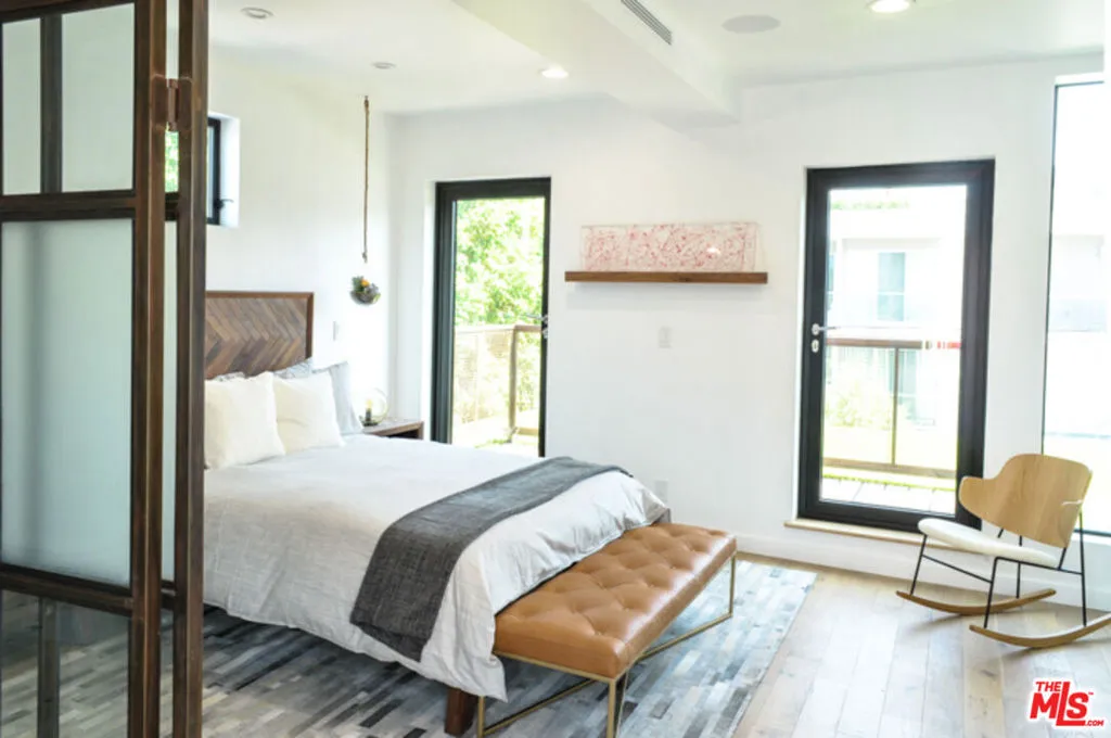 715 N El Centro Avenue, Los Angeles, California 90038 home-pic-11