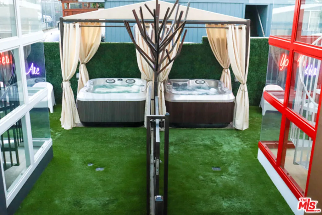 715 N El Centro Avenue, Los Angeles, California 90038 home-pic-10