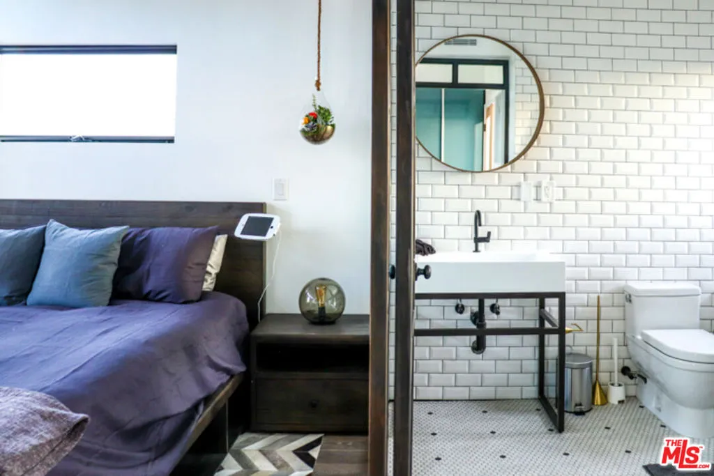 715 N El Centro Avenue, Los Angeles, California 90038 home-pic-8