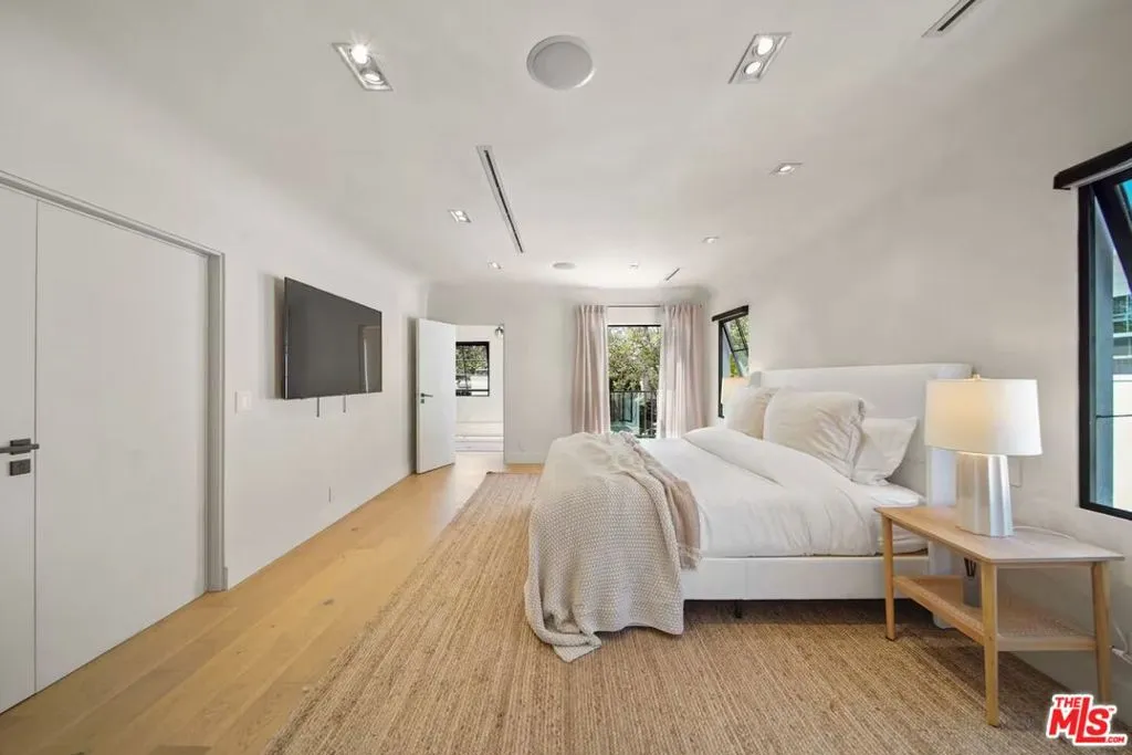 180 S Vista Street, Los Angeles, California 90036 home-pic-10