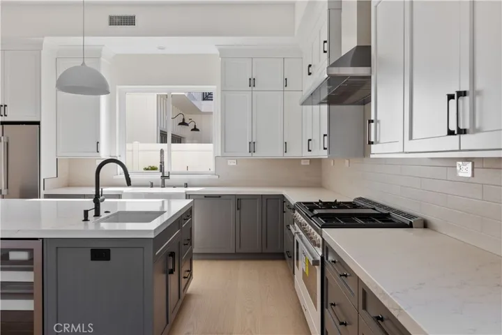 2100 Harriman Lane, Redondo Beach, California 90278
