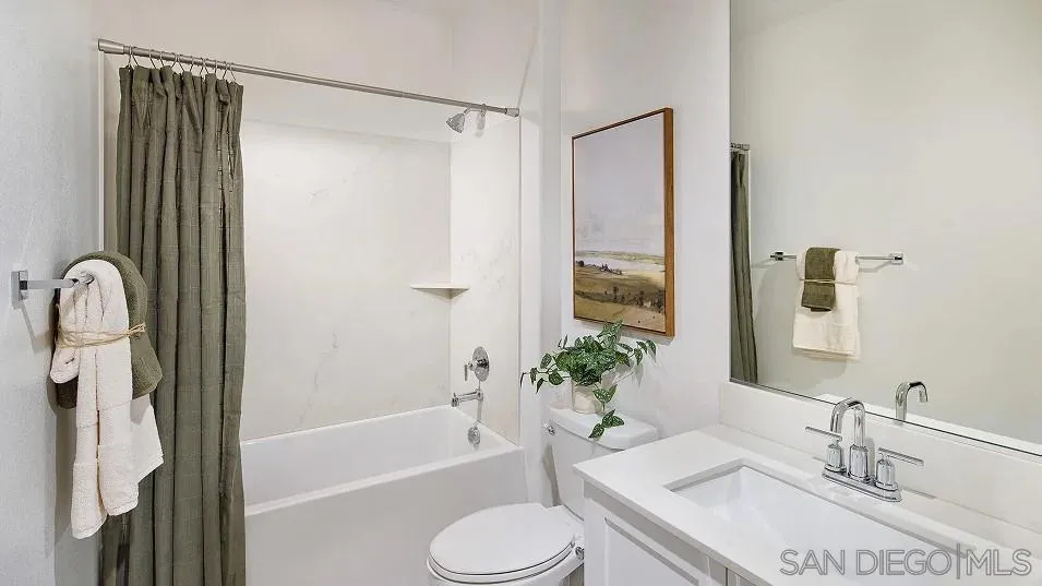 111 Metz Way, Oceanside, California 92057 home-pic-9
