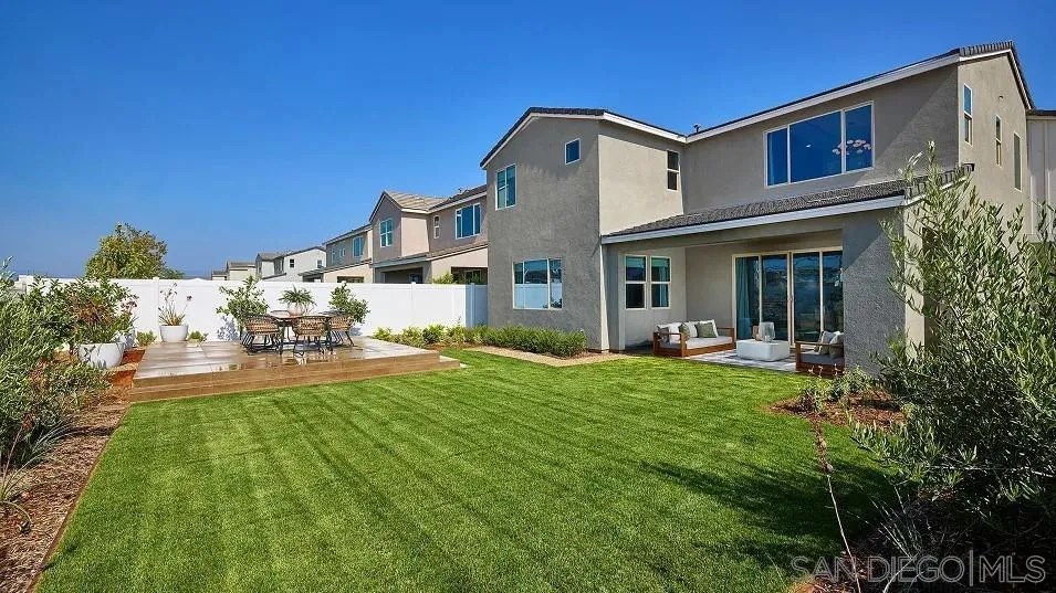 111 Metz Way, Oceanside, California 92057 home-pic-16