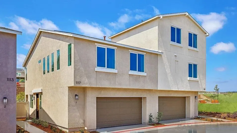 1057 Spike Street 2, Chula Vista, California 91911 home-pic-1