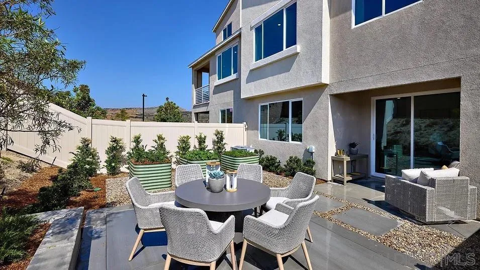 1057 Spike Street 2, Chula Vista, California 91911 home-pic-16