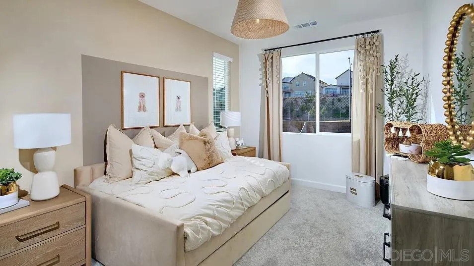 1057 Spike Street 2, Chula Vista, California 91911 home-pic-5