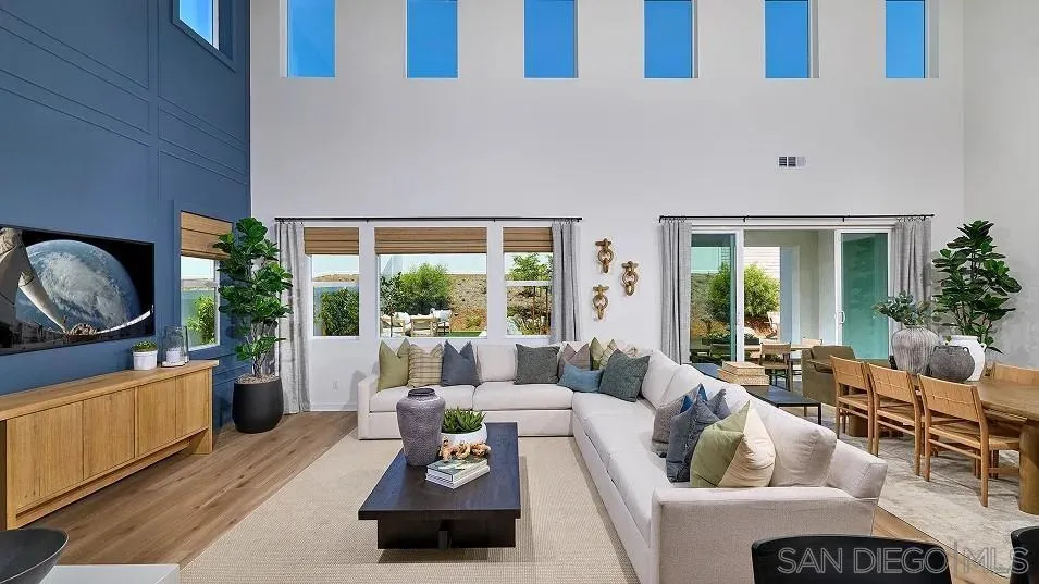 120 Alethea Way, Oceanside, California 92057 home-pic-2