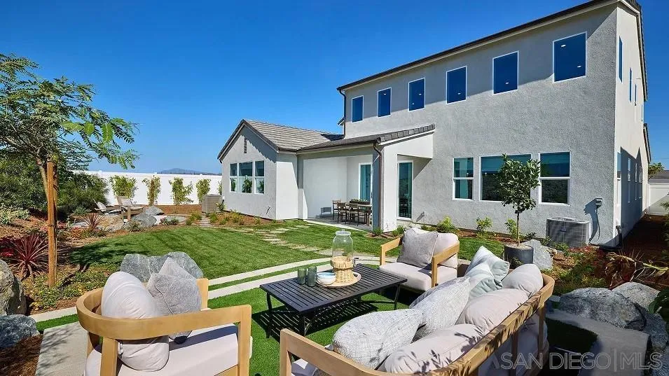 120 Alethea Way, Oceanside, California 92057 home-pic-23