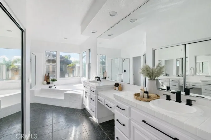 1081 Waterville Lake Road, Chula Vista, California 91915 home-pic-11