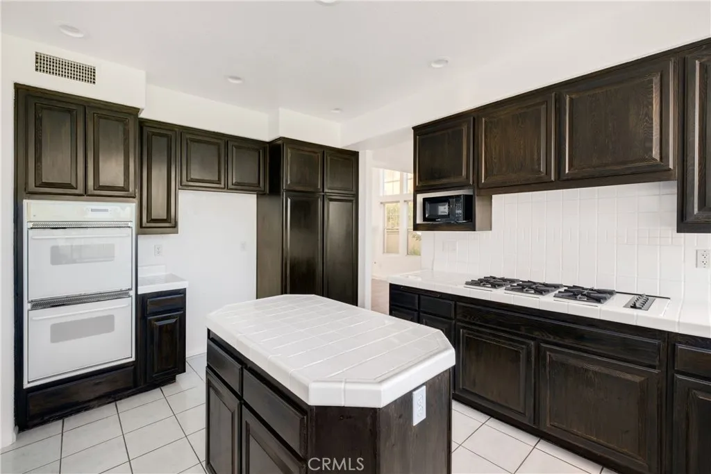 1081 Waterville Lake Road, Chula Vista, California 91915 home-pic-32