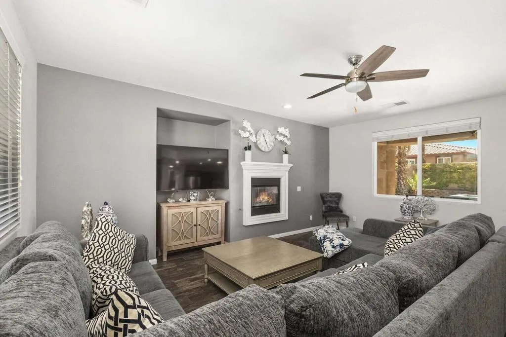 83631 Himilaya Drive, Indio, California 92203 home-pic-8