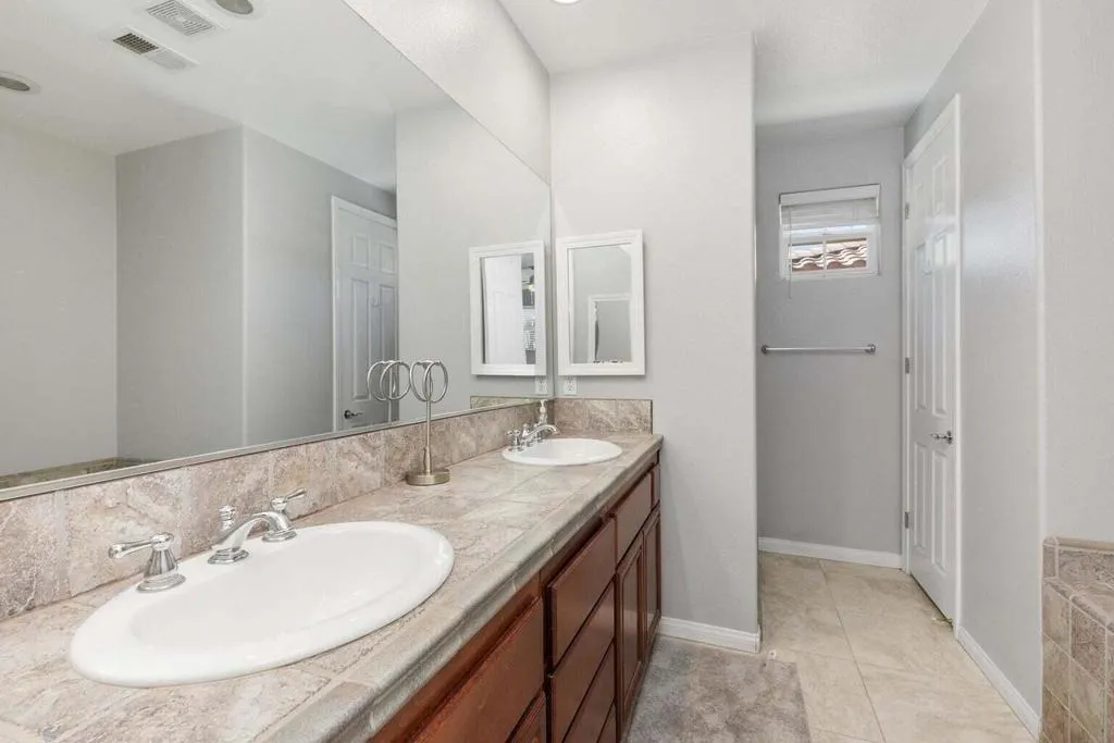 83631 Himilaya Drive, Indio, California 92203 home-pic-28