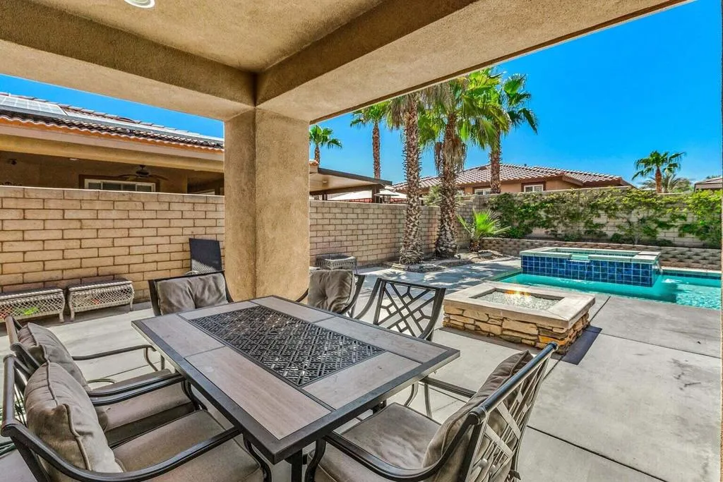 83631 Himilaya Drive, Indio, California 92203 home-pic-31
